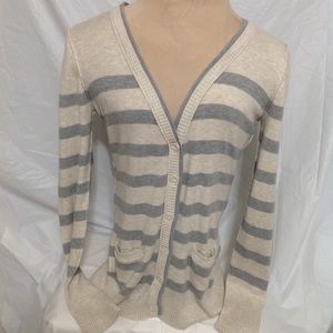 ❤️❤️ Women’s Aeropostale Large Gray White Striped Button Sweater Cardigan